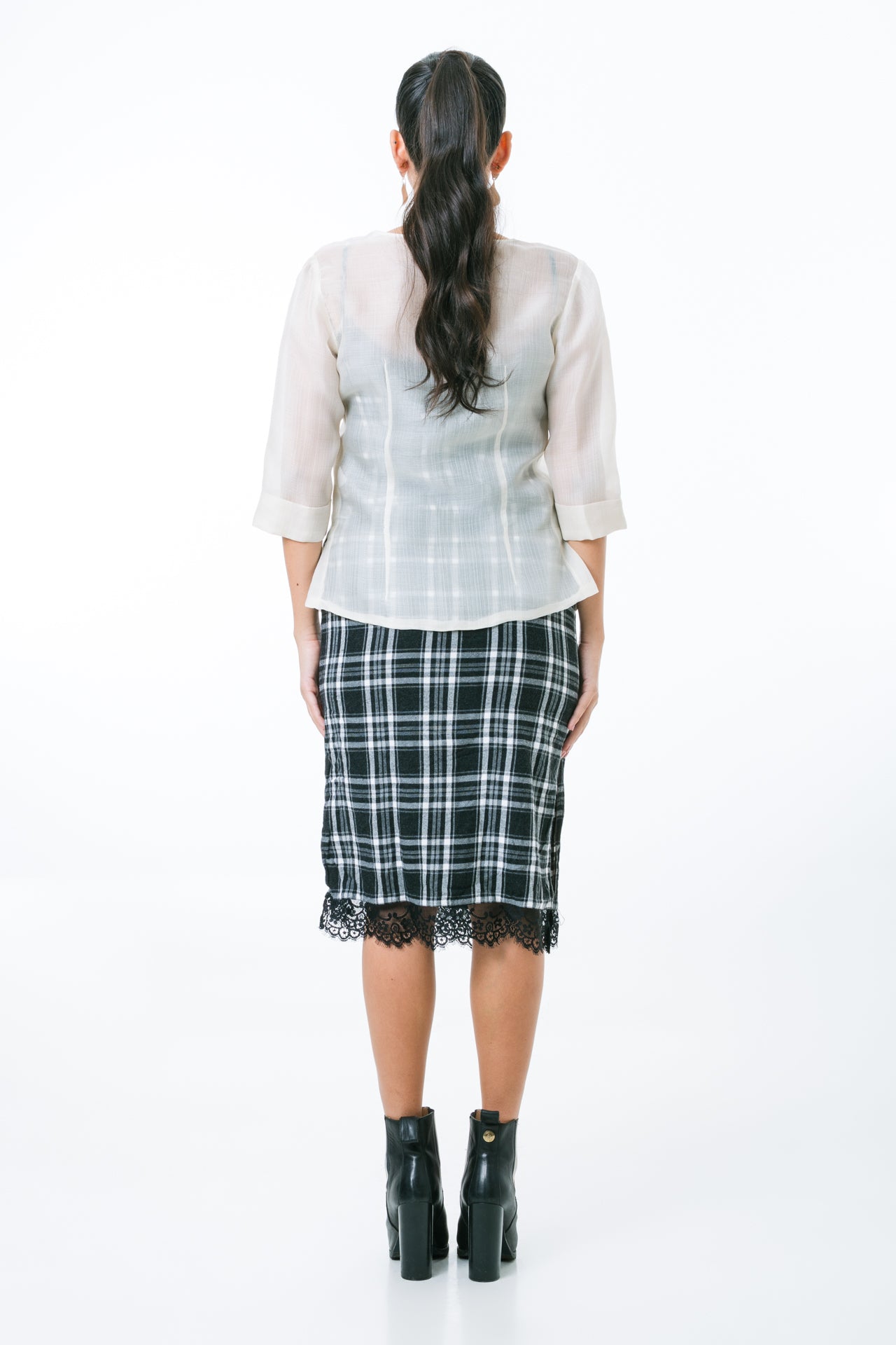 Elvira Lady Barong